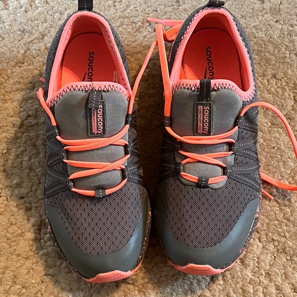 Saucony Girls Gray and peach Athletic Shoes